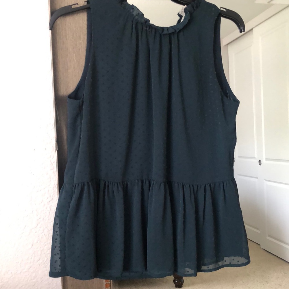 Loft women’s sleeveless blouse